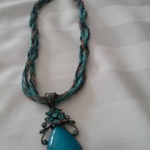 Necklace very nice